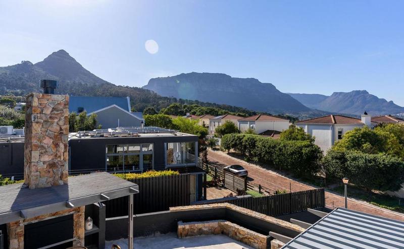 6 Bedroom Property for Sale in Hout Bay Western Cape